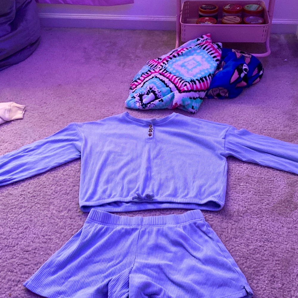 Light blue set